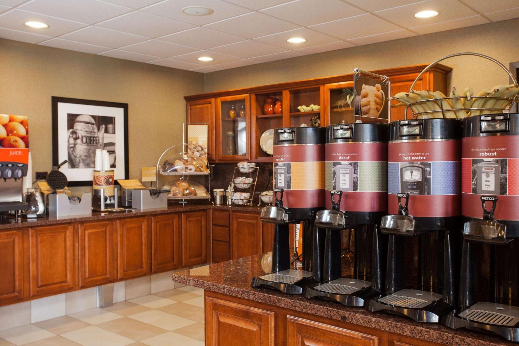 Hampton Inn & Suites Addison Esterno foto