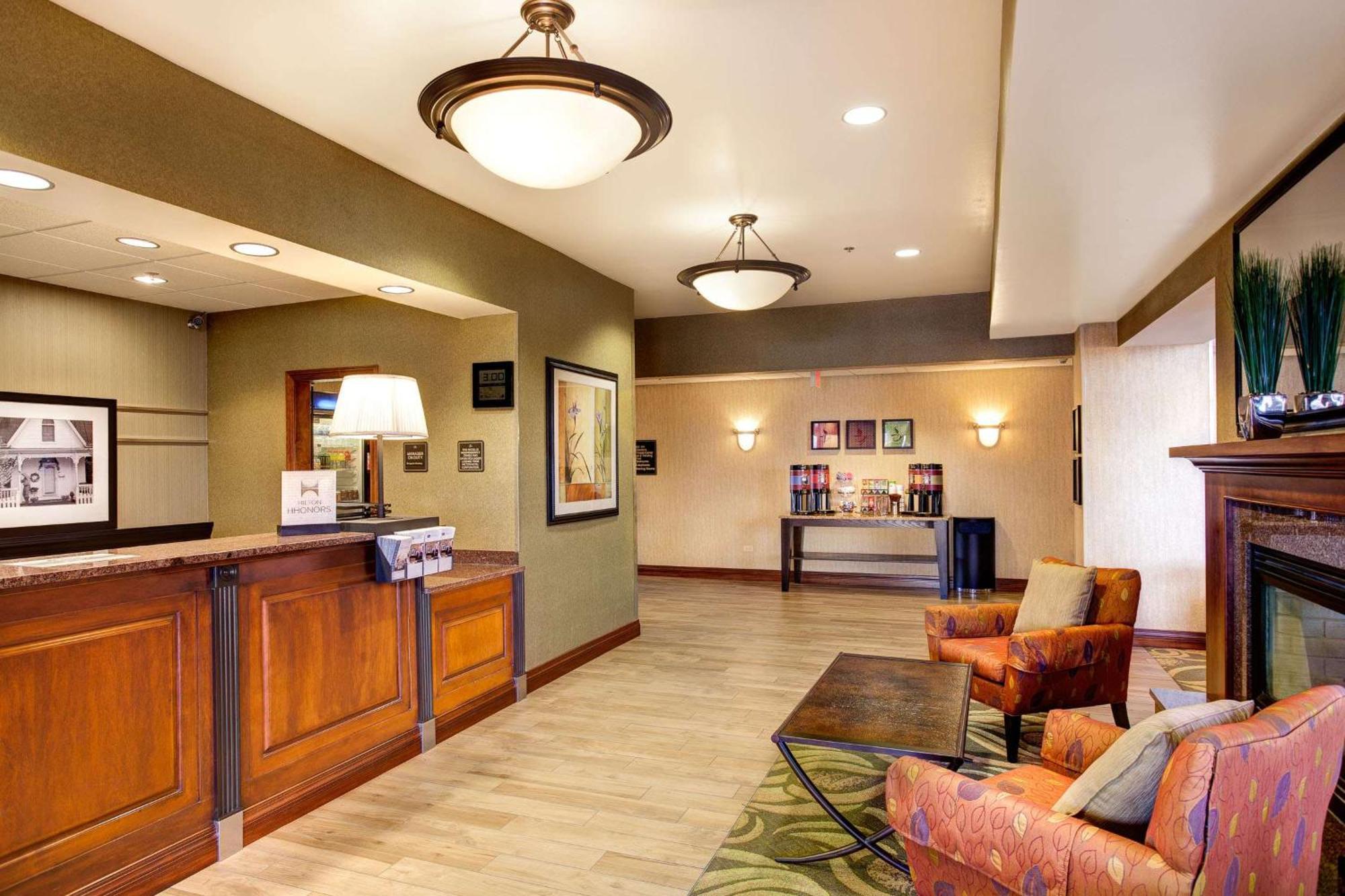 Hampton Inn & Suites Addison Esterno foto